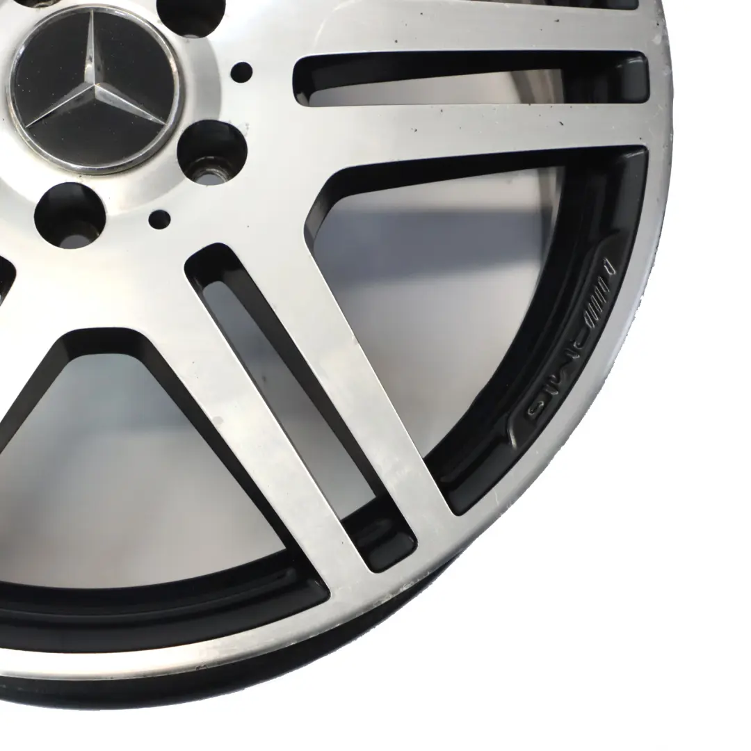 Eje Trasero Llanta Aleación Plata 18" ET:48 8,5J para Mercedes W212 con número de pieza A2124012302 Mercedes W212 Eje Trasero Llanta Aleación Plata 18" ET:48 8,5J - SKU A2124012302-2 - Número de pieza A2124012302