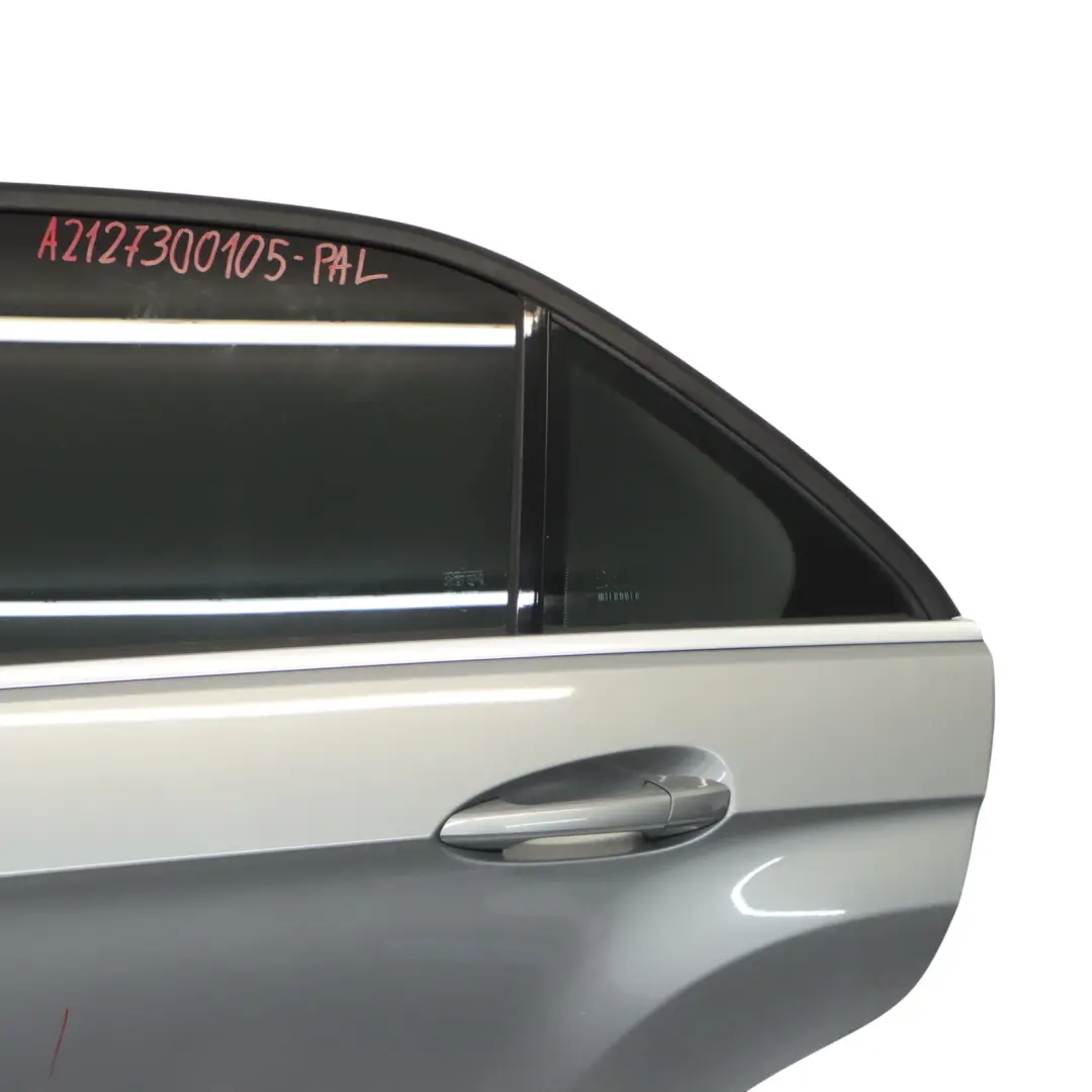Puerta Trasera Izquierda Tapa Panel Palladium Silver - 792 para Mercedes W212 con número de pieza A2127300105 Mercedes W212 Puerta Trasera Izquierda Tapa Panel Palladium Silver - 792 - SKU A2127300105-PAL - Número de pieza A2127300105