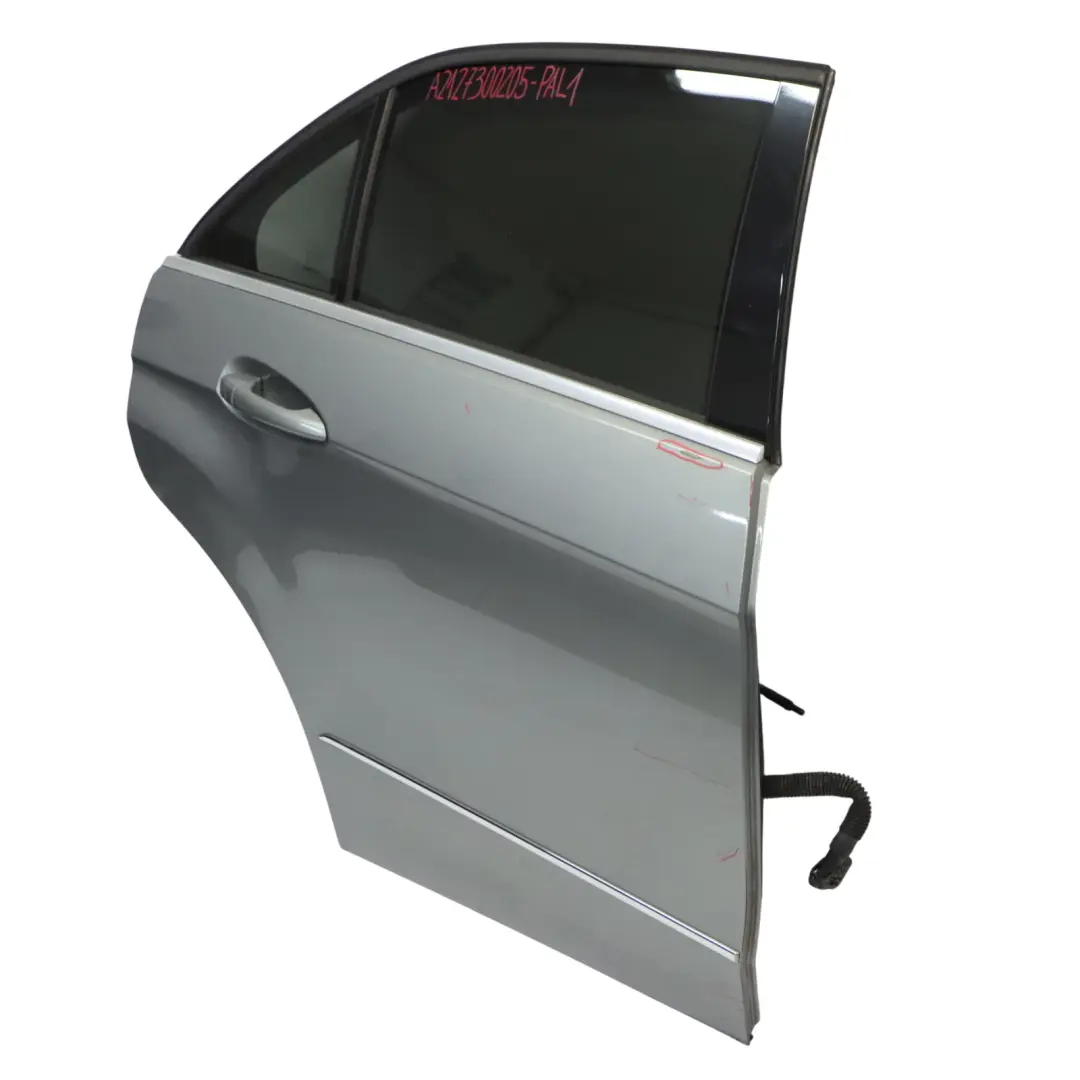 Puerta Trasera Derecha Palladium Silver Metallic - 792 para Mercedes W212 Berlina con número de pieza A2127300205 Mercedes W212 Berlina Puerta Trasera Derecha Palladium Silver Metallic - 792 - SKU A2127300205-PAL1 - Número de pieza A2127300205