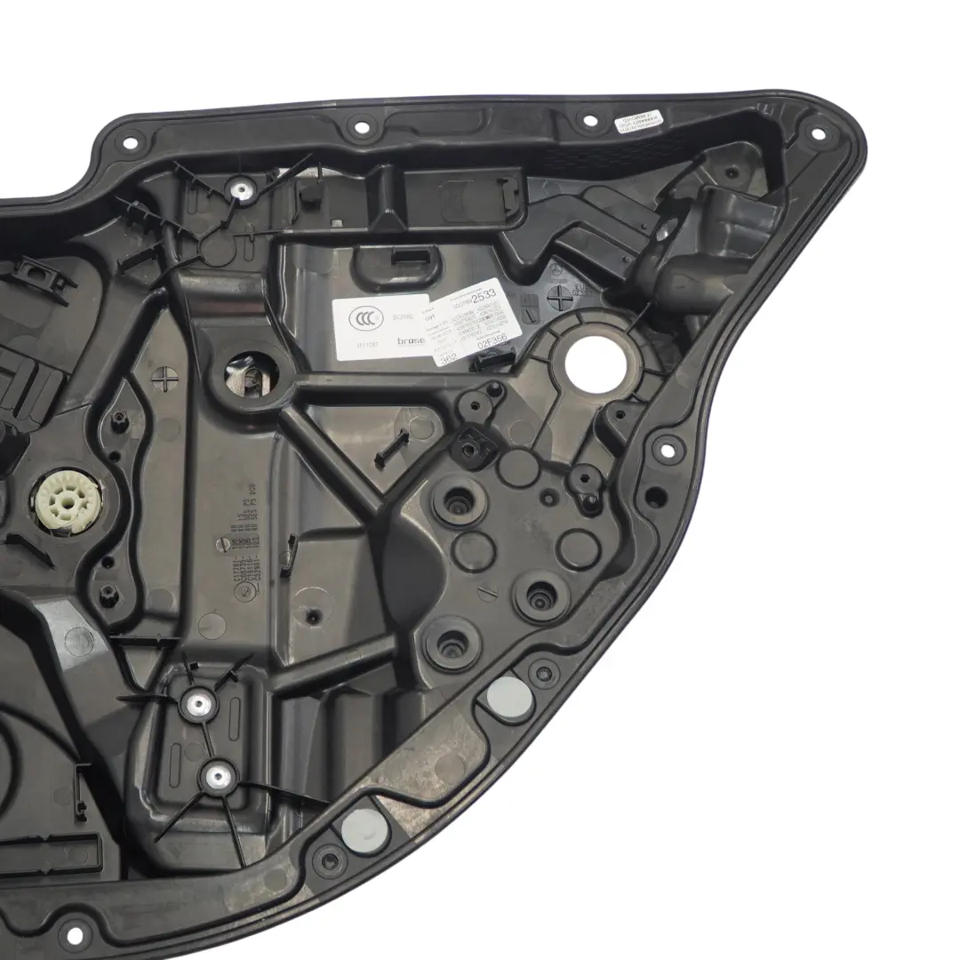 Mercedes W213 Mécanisme de lève vitre arrière droit - SKU A2137306805-1 - Numéro de pièce A2137306805