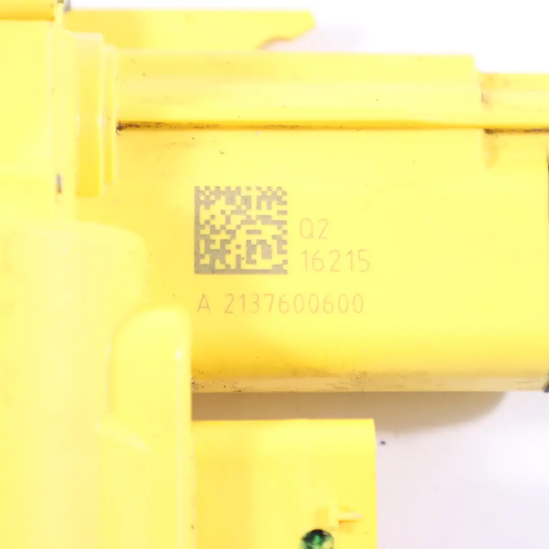 Door Closing System Mercedes W213 W223 Lock Locking Rear Right O/S to with Part number A2137600600 Door Closing System Mercedes W213 W223 Lock Locking Rear Right O/S - SKU A2137600600 - Part number A2137600600