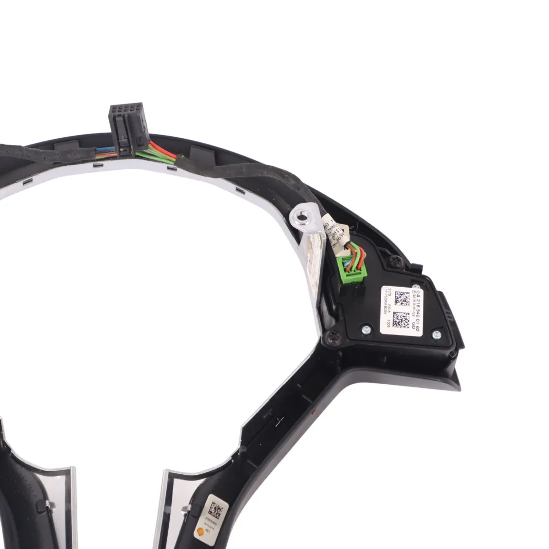 Trim Cover Pannello Interruttore Multifunzione per Mercedes W176 Volante con numero di parte A2184602018 Mercedes W176 Volante Trim Cover Pannello Interruttore Multifunzione - SKU A2184602018 - Numero di parte A2184602018