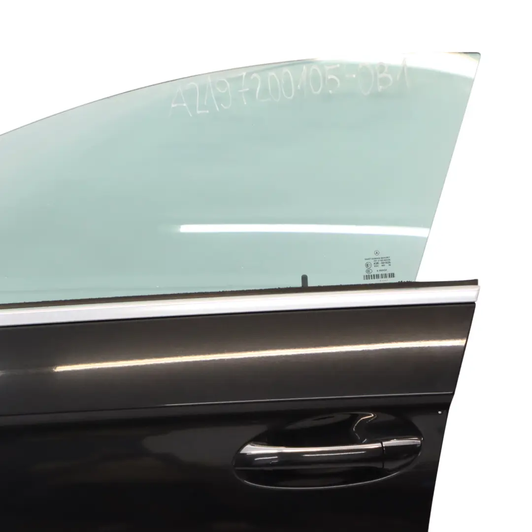 W219 CLS Puerta Delantera Izquierda Obsidian Black Metallic - 197 para Mercedes con número de pieza A2197200105 Mercedes W219 CLS Puerta Delantera Izquierda Obsidian Black Metallic - 197 - SKU A2197200105-OB1 - Número de pieza A2197200105