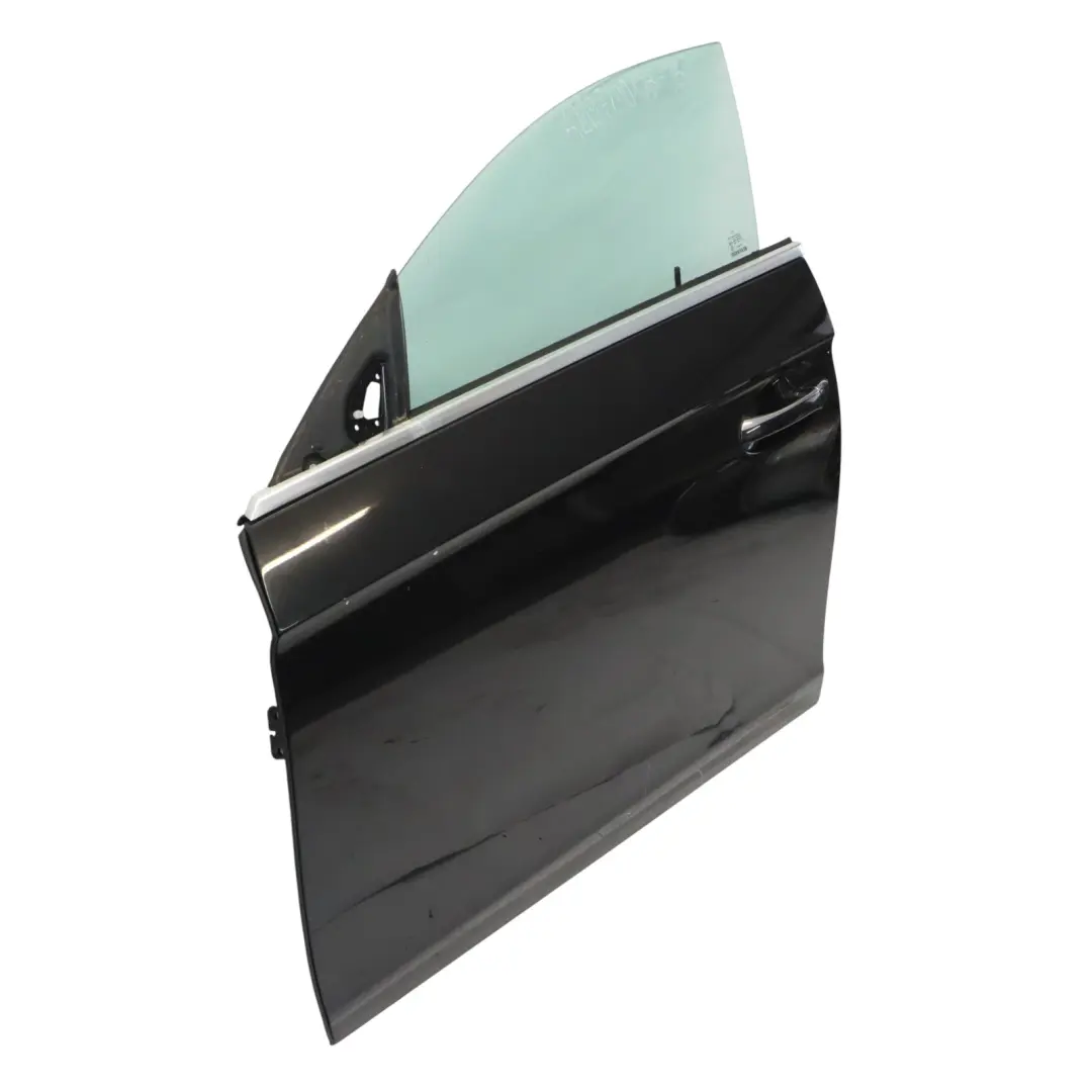 W219 CLS Porta Anteriore Sinistra Obsidian Black Metallic - 197 per Mercedes con numero di parte A2197200105 Mercedes W219 CLS Porta Anteriore Sinistra Obsidian Black Metallic - 197 - SKU A2197200105-OB1 - Numero di parte A2197200105