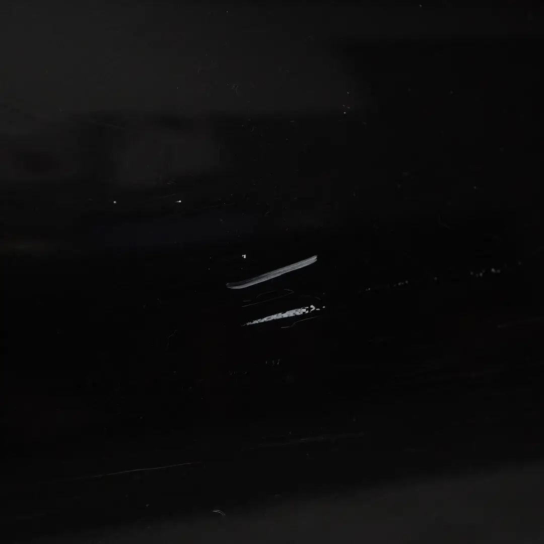 W219 CLS Porta anteriore destra Obsidian Black Metallic - 197 per Mercedes con numero di parte A2197200205 Mercedes W219 CLS Porta anteriore destra Obsidian Black Metallic - 197 - SKU A2197200205-OB - Numero di parte A2197200205