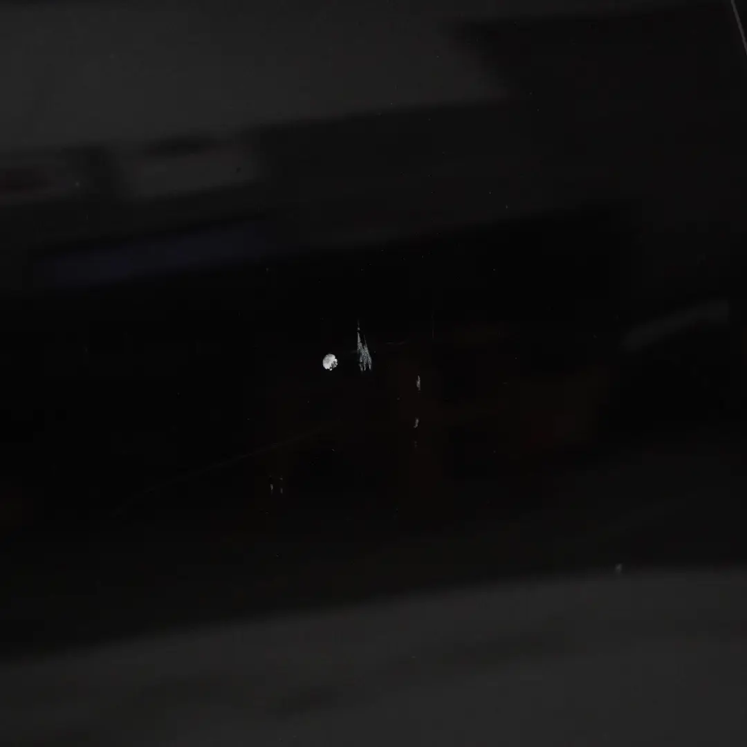 W219 CLS Drzwi Prawe Prawy Tył Tylne Obsidian Black Czarny - 197 do Mercedes o numerze A2197300205 Mercedes W219 CLS Drzwi Prawe Prawy Tył Tylne Obsidian Black Czarny - 197 - SKU A2197300205-OB2 - Numer Części A2197300205