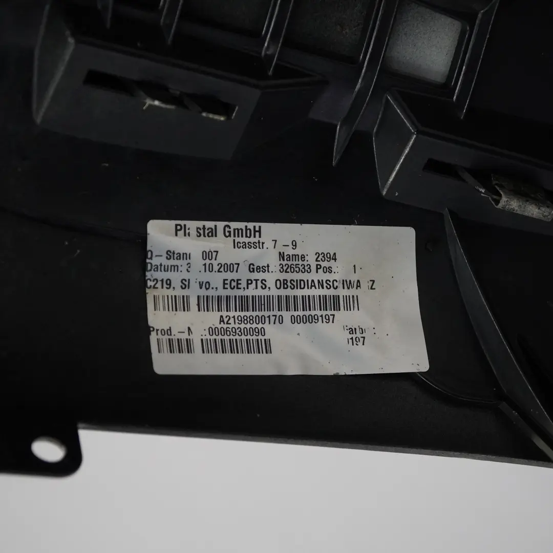 W219 Zderzak Przód Przedni Obsidian Black Czarny - 197 do Mercedes CLS o numerze A2198800240 Mercedes CLS W219 Zderzak Przód Przedni Obsidian Black Czarny - 197 - SKU A2198800240-OB - Numer Części A2198800240