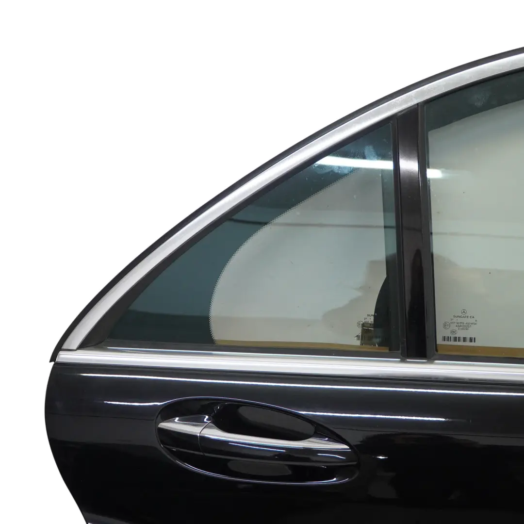 Right Door O/S Door Schwarz Black - 040 to Mercedes W221 Long Rear with Part number A2217300605 Mercedes W221 Long Rear Right Door O/S Door Schwarz Black - 040 - SKU A2217300605-BLA - Part number A2217300605