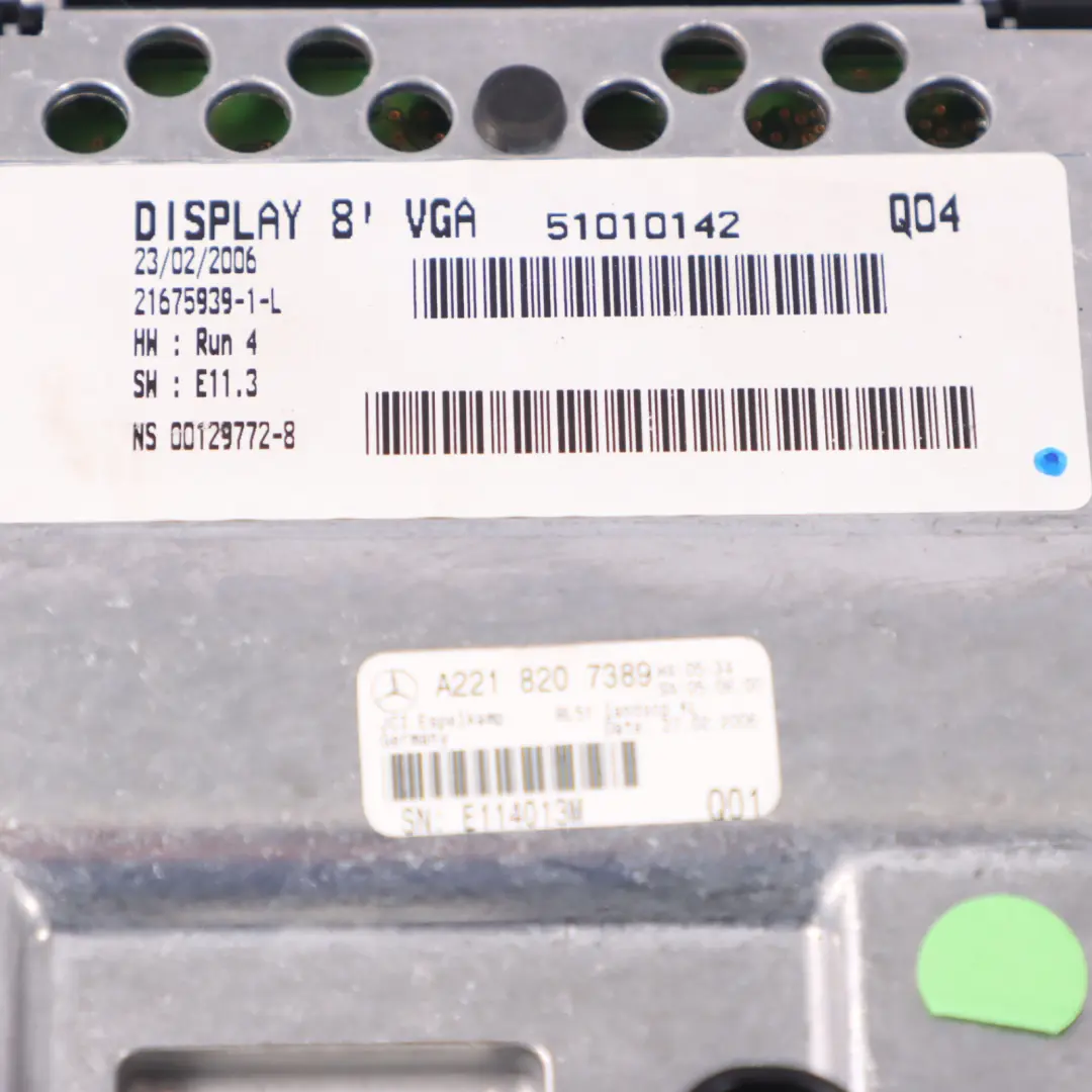Poggiatesta Monitor Unità intrattenimento posteriore per Mercedes W221 con numero di parte A2218207389 Mercedes W221 Poggiatesta Monitor Unità intrattenimento posteriore - SKU A2218207389 - Numero di parte A2218207389