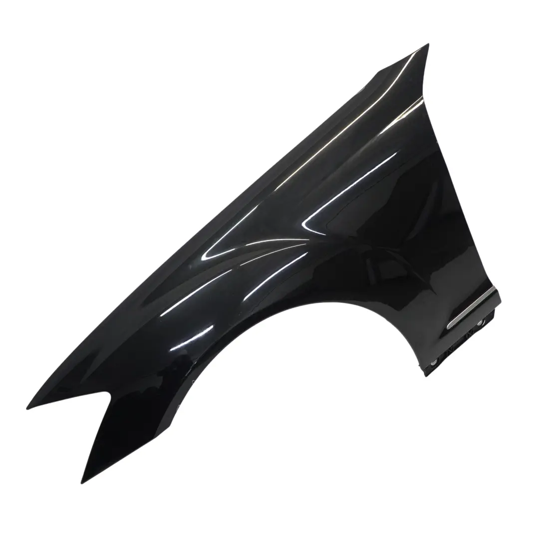 Panneau d'aile avant gauche Panneau latéral noir - 040 pour Mercedes W221 à propos du numéro de pièce A2218800118 Mercedes W221 Panneau d'aile avant gauche Panneau latéral noir - 040 - SKU A2218800118-BLK - Numéro de pièce A2218800118