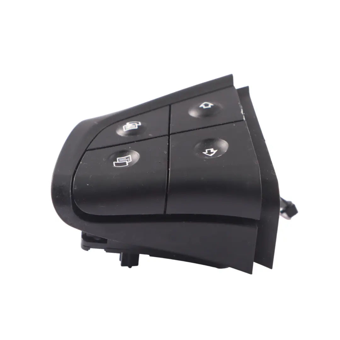 bouton de volant gauche noir multifonction pour Mercedes W251 à propos du numéro de pièce A2518210251 Mercedes W251 bouton de volant gauche noir multifonction - SKU A2518210251-1 - Numéro de pièce A2518210251