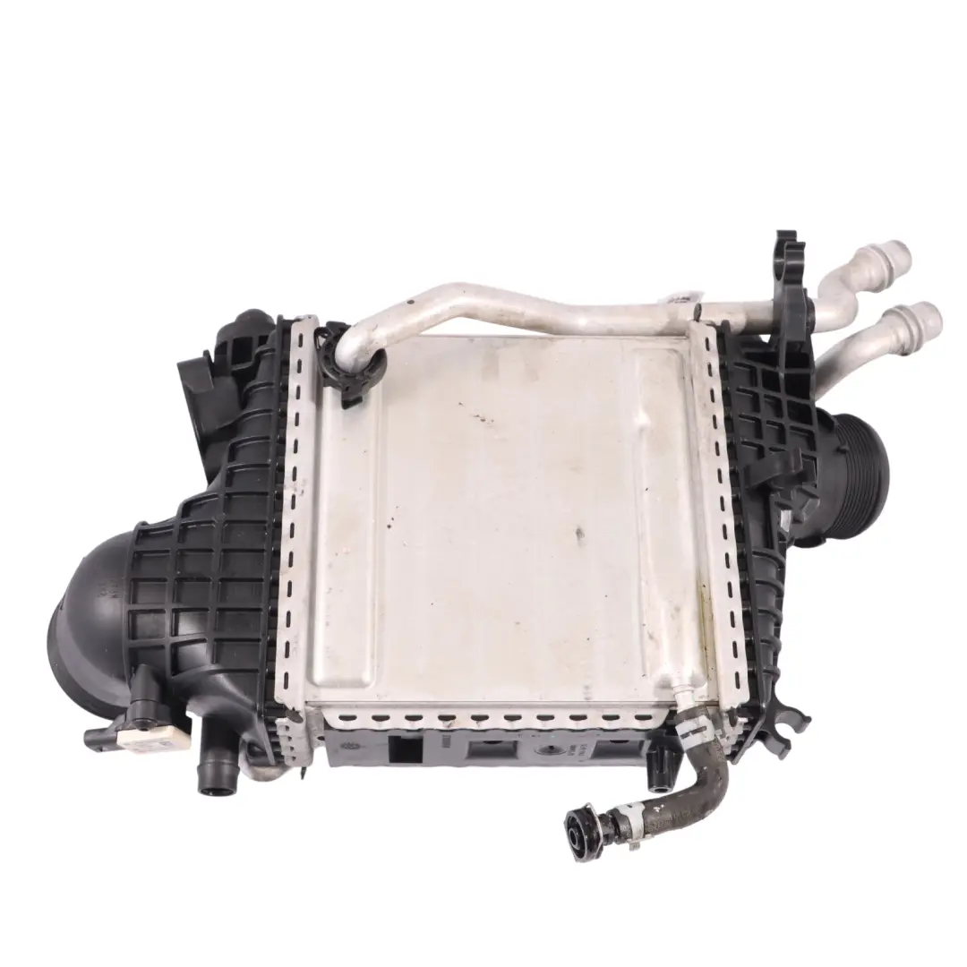 A45 AMG Raffreddatore Aria Carica Intercooler Benzina per Mercedes V177 con numero di parte A2600906600 Mercedes V177 A45 AMG Raffreddatore Aria Carica Intercooler Benzina - SKU A2600906600 - Numero di parte A2600906600