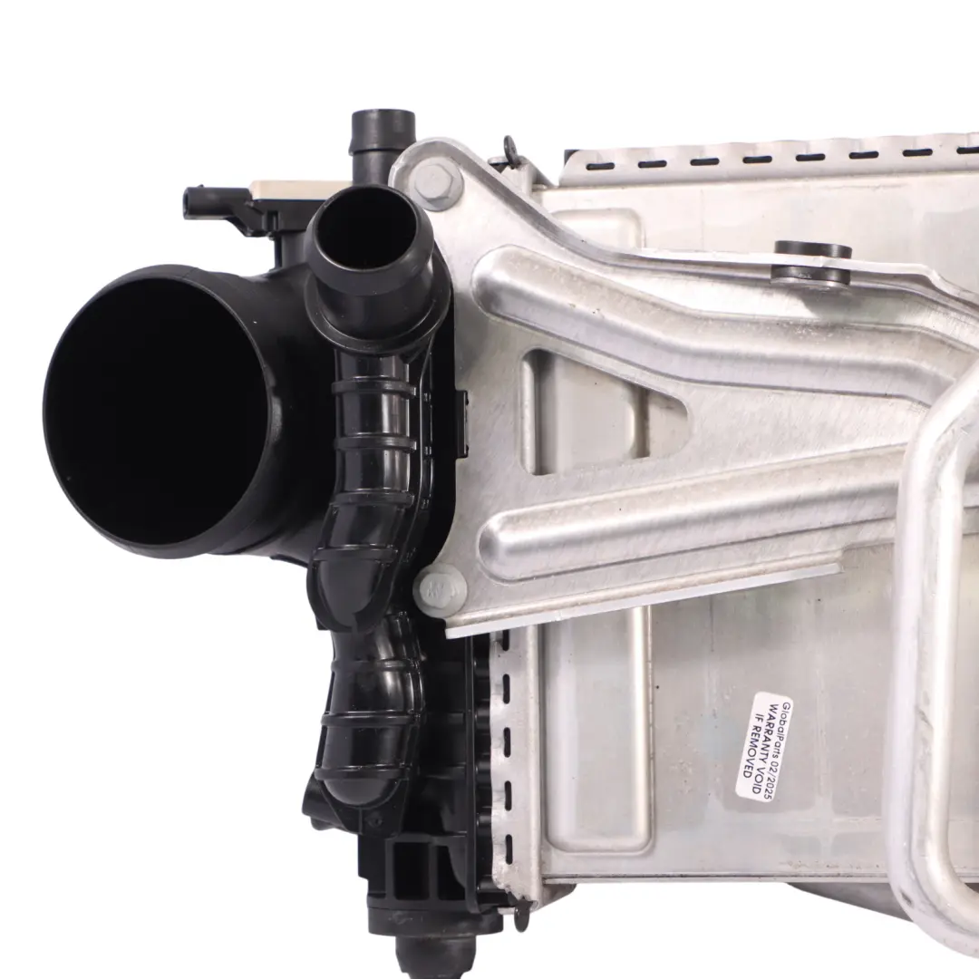 A45 AMG Raffreddatore Aria Carica Intercooler Benzina per Mercedes V177 con numero di parte A2600906600 Mercedes V177 A45 AMG Raffreddatore Aria Carica Intercooler Benzina - SKU A2600906600 - Numero di parte A2600906600