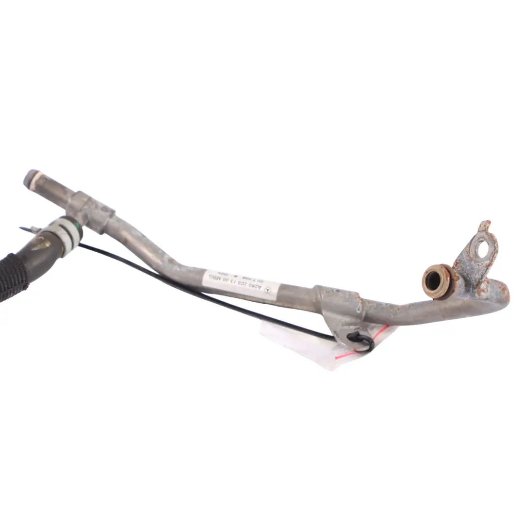 M260 Turbo Wasser Kühlmittelrohr Schlauchleitung für Mercedes V177 W177 mit Teilenummer A2602031300 Mercedes V177 W177 M260 Turbo Wasser Kühlmittelrohr Schlauchleitung - SKU A2602031300 - Teilenummer A2602031300