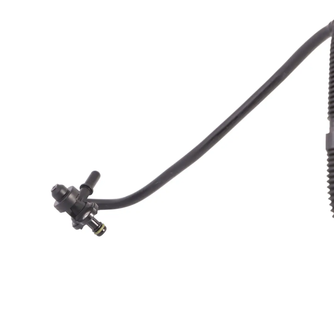 M270 Tuyau Conduite Séparateur D'Huile Moteur Essence pour Mercedes W176 à propos du numéro de pièce A2700104203 Mercedes W176 M270 Tuyau Conduite Séparateur D'Huile Moteur Essence - SKU A2700104203 - Numéro de pièce A2700104203