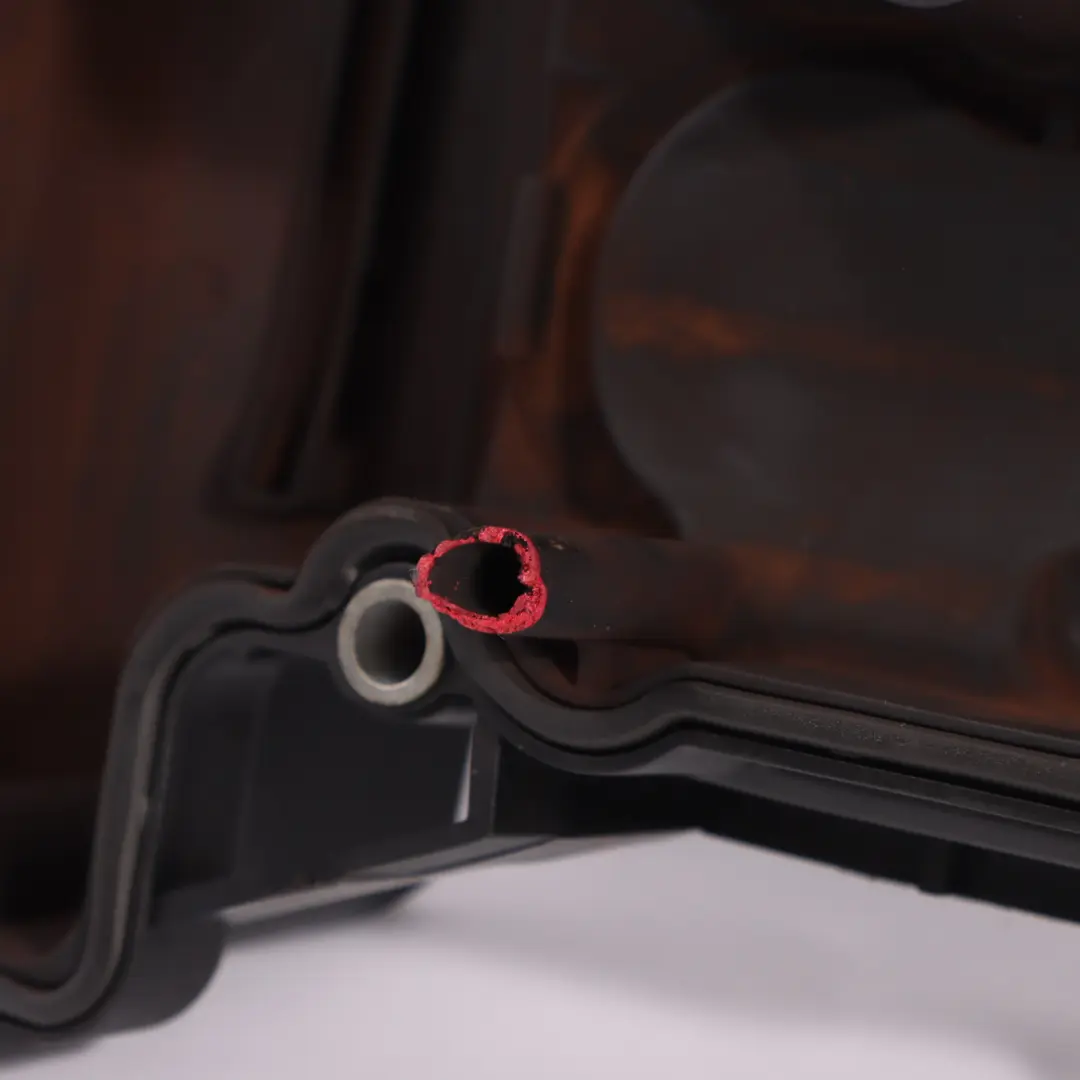 M271 Motore Cilindro Testa Coperchio Bilanciere per Mercedes W203 W211 con numero di parte A2710100630 Mercedes W203 W211 M271 Motore Cilindro Testa Coperchio Bilanciere - SKU A2710100630 - Numero di parte A2710100630