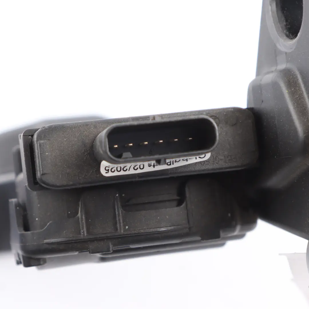 Accelerator Unit Mercedes W166 W292 Throttle Pedal to with Part number A2923000100 Accelerator Unit Mercedes W166 W292 Throttle Pedal - SKU A2923000100 - Part number A2923000100