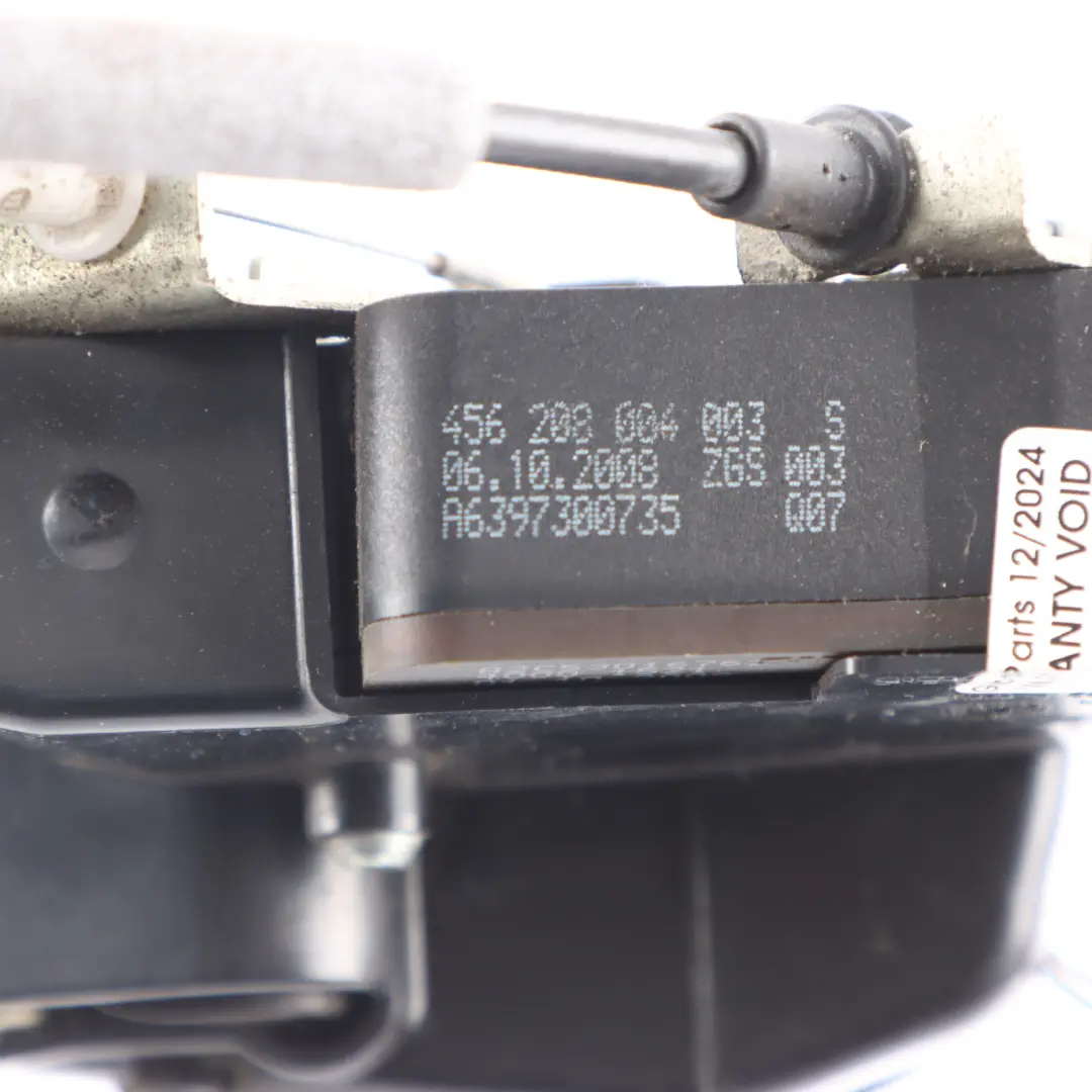 Attuatore blocco porta scorrevole Meccanismo posteriore destro per Mercedes W639 con numero di parte A6397300735 Mercedes W639 Attuatore blocco porta scorrevole Meccanismo posteriore destro - SKU A6397300735 - Numero di parte A6397300735