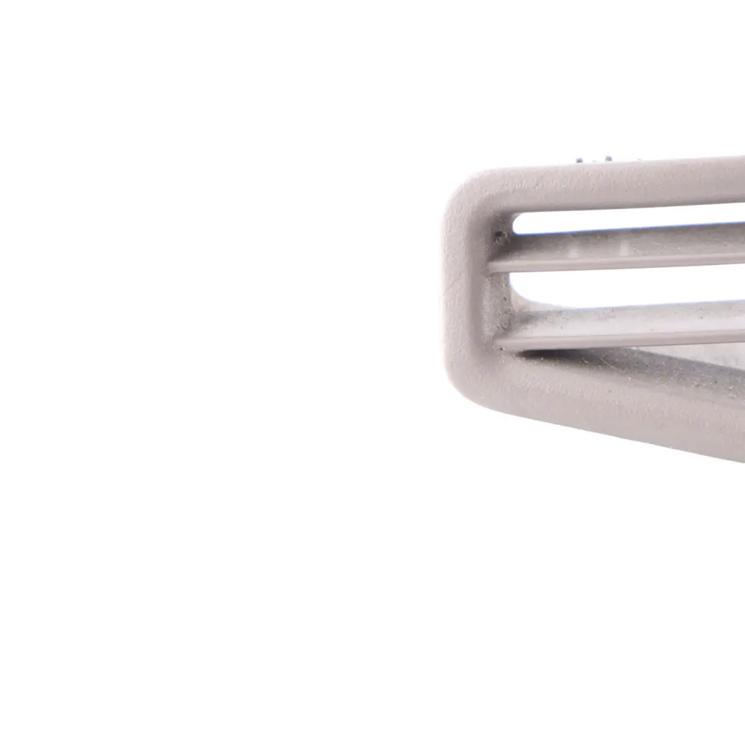 Armaturenbrett Oben Rechts Entlüftungsdüse für Mercedes W639 mit Teilenummer A6398310360 Mercedes W639 Armaturenbrett Oben Rechts Entlüftungsdüse - SKU A6398310360 - Teilenummer A6398310360