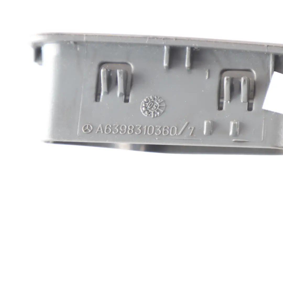 Mercedes W639 Embout De Ventilation Supérieur Droit Côté Conducteur - SKU A6398310360 - Numéro de pièce A6398310360