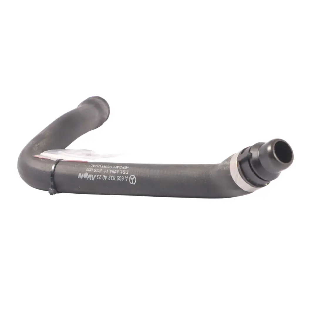 Tuyau de refroidissement l'eau Ligne 6398324023 Mercedes Vito W639 Diesel - SKU A6398324023 - Numéro de pièce A6398324023