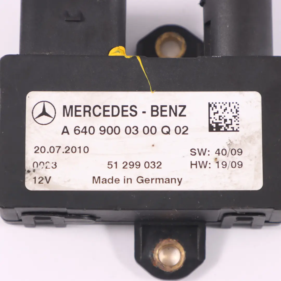 Mercedes W169 Glow Plug Relay Preheating Control Unit - SKU A6409000300 - Part number A6409000300