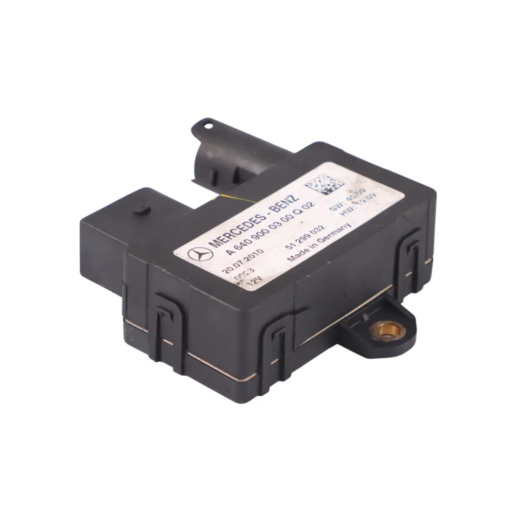 Glow Plug Relay Preheating Control Unit to Mercedes W169 with Part number A6409000300 Mercedes W169 Glow Plug Relay Preheating Control Unit - SKU A6409000300 - Part number A6409000300