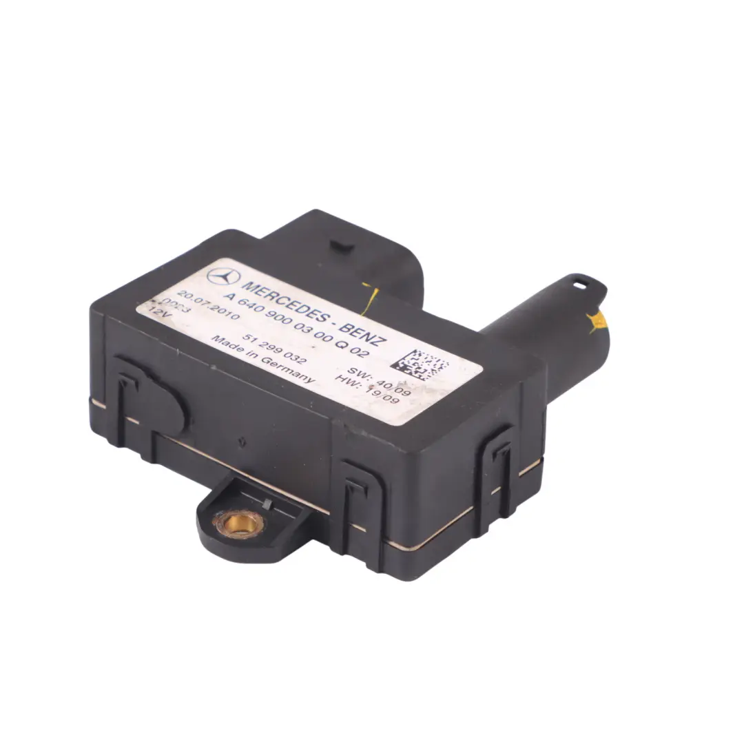 Mercedes W169 Glow Plug Relay Preheating Control Unit - SKU A6409000300 - Part number A6409000300