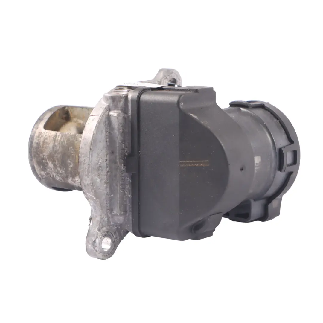 OM642 Diesel AGR Abgasrückführungsventil für Mercedes C207 W221 mit Teilenummer A6421402160 Mercedes C207 W221 OM642 Diesel AGR Abgasrückführungsventil - SKU A6421402160 - Teilenummer A6421402160