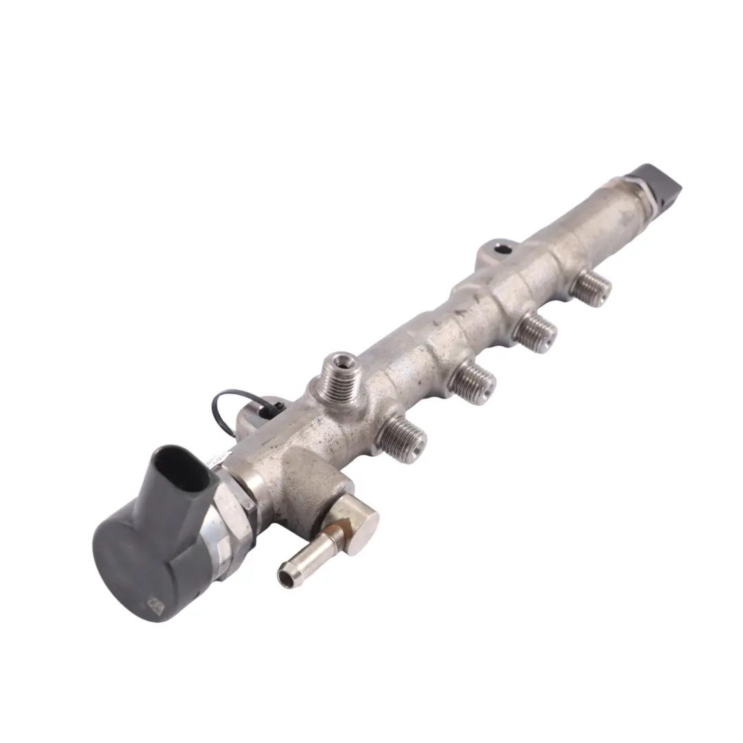 Diesla OM651 Listwa Wtryskowa do Mercedes W176 W204 W212 W246 o numerze A6510701595 Mercedes W176 W204 W212 W246 Diesla OM651 Listwa Wtryskowa - SKU A6510701595-1 - Numer Części A6510701595