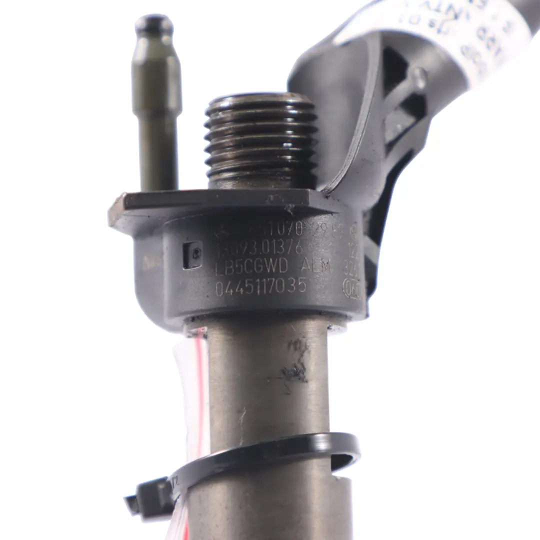 Dieselmotor OM651 Einspritzdüse für Mercedes W176 W204 W212 W246 mit Teilenummer A6510702987 Mercedes W176 W204 W212 W246 Dieselmotor OM651 Einspritzdüse - SKU A6510702987 - Teilenummer A6510702987