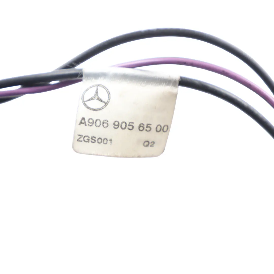 Aerial Roof Antenna Radio to Mercedes W906 with Part number A9069056500 Mercedes W906 Aerial Roof Antenna Radio - SKU A9069056500 - Part number A9069056500