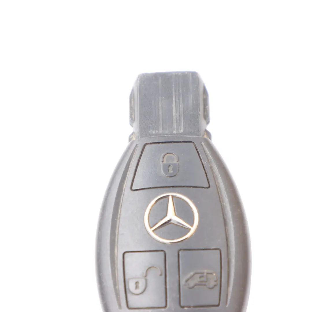 Key Ignition Lock Remote Control Unit Module to Mercedes W639 W906 with Part number A9069058500 Mercedes W639 W906 Key Ignition Lock Remote Control Unit Module - SKU A9069058500 - Part number A9069058500