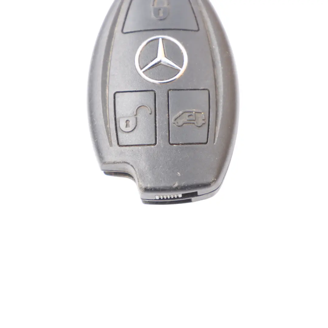 Key Ignition Lock Remote Control Unit Module to Mercedes W639 W906 with Part number A9069058500 Mercedes W639 W906 Key Ignition Lock Remote Control Unit Module - SKU A9069058500 - Part number A9069058500