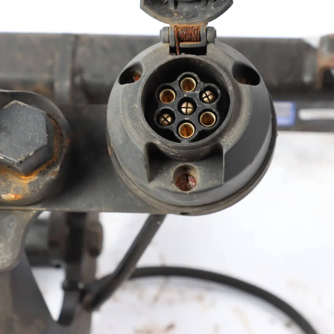 Tow-Trust Electrical Towing Hitch Towbar Trailer Hook 7 Pins to BMW F30 F31 with Part number 6855719 BMW F30 F31 Tow-Trust Electrical Towing Hitch Towbar Trailer Hook 7 Pins - SKU 6855719-1 - Part number 6855719