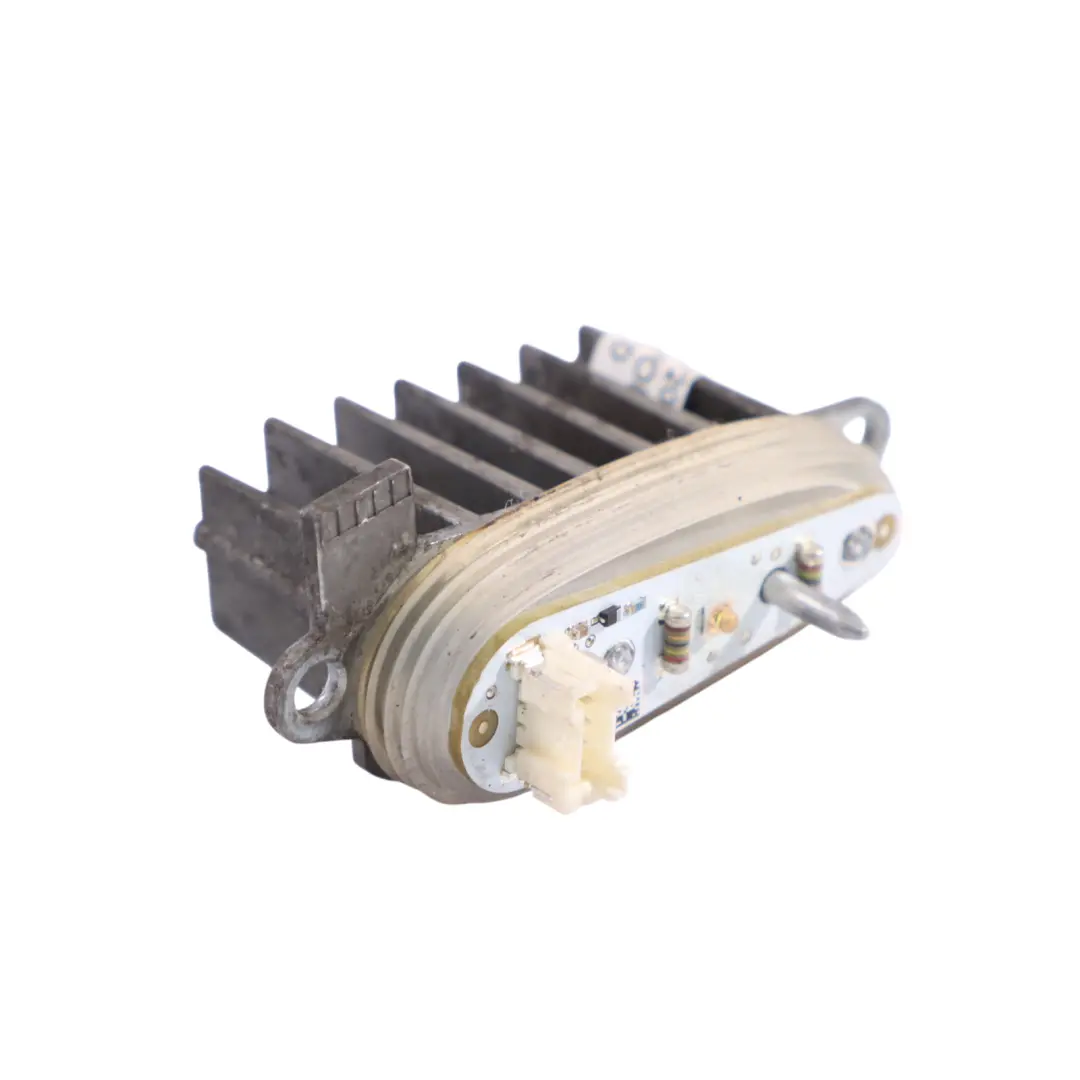 Douille D'Ampoule De Phare Avant Gauche pour BMW F30 F32 à propos du numéro de pièce F30-ANGEL-BULB BMW F30 F32 Douille D'Ampoule De Phare Avant Gauche - SKU F30-ANGEL-BULB-LEFT - Numéro de pièce F30-ANGEL-BULB