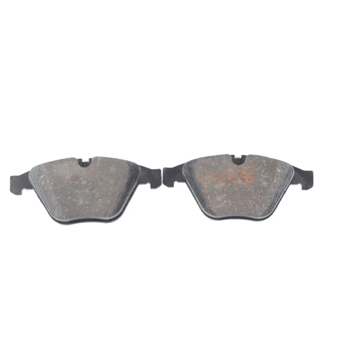 Brembo Front Axle Brake Pads Set Kit to BMW E60 E90 E91 with Part number P06081 BMW E60 E90 E91 Brembo Front Axle Brake Pads Set Kit - SKU P06081 - Part number P06081