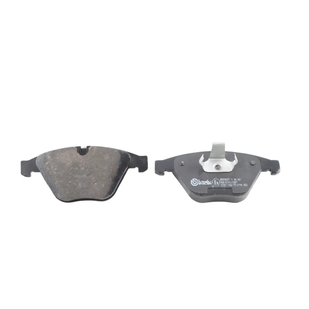 Brembo Front Axle Brake Pads Set Kit to BMW E60 E90 E91 with Part number P06081 BMW E60 E90 E91 Brembo Front Axle Brake Pads Set Kit - SKU P06081 - Part number P06081