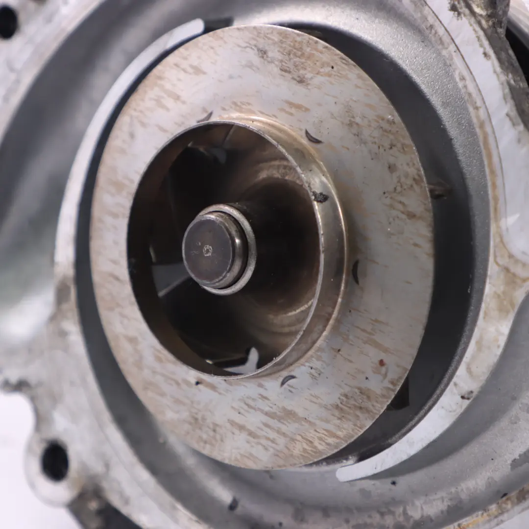 W320 Motore Acqua Di Raffreddamento Pompa Del Liquido per Mercedes W211 con numero di parte R6422010410 Mercedes W211 W320 Motore Acqua Di Raffreddamento Pompa Del Liquido - SKU R6422010410 - Numero di parte R6422010410