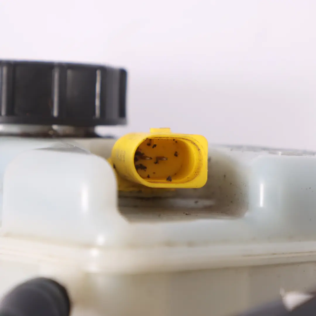 Brake Servo Unit Master Cylinder to Audi A1 8X Volkswagen Polo with Part number 6R2614106G Audi A1 8X Volkswagen Polo Brake Servo Unit Master Cylinder - SKU RHD-6R2614106G - Part number 6R2614106G