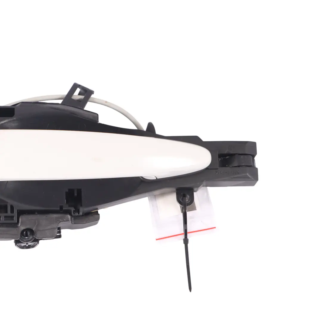 Front Right Grab Handle O/S Comfort Alpine White - 300 to BMW X5 E70 with Part number 7193278 BMW X5 E70 Front Right Grab Handle O/S Comfort Alpine White - 300 - SKU RHD-7193278-AW - Part number 7193278