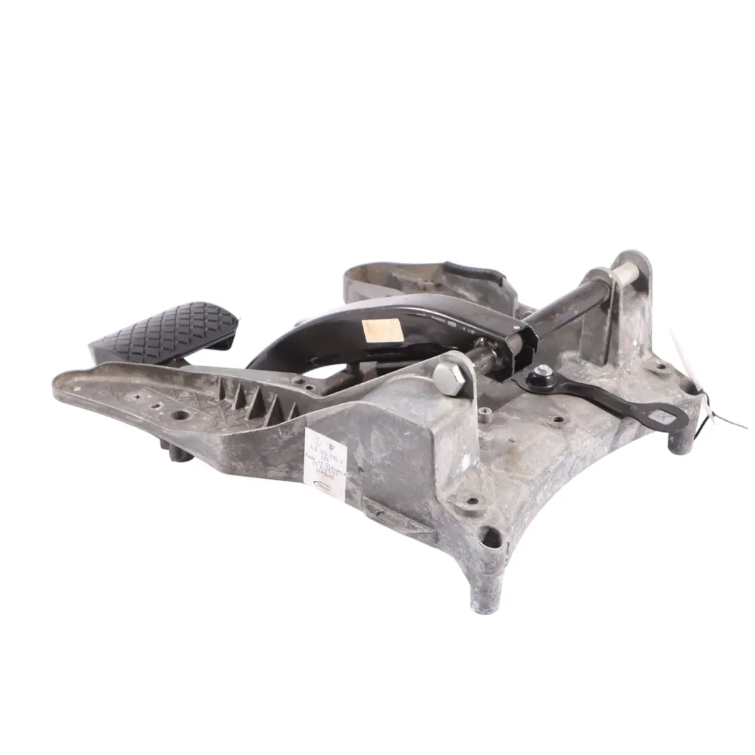 Volkswagen Toureg 7L Brake Pedal Acceleration Pedal Mount Automatic - SKU RHD-7L0723117A - Part number 7L0723117A