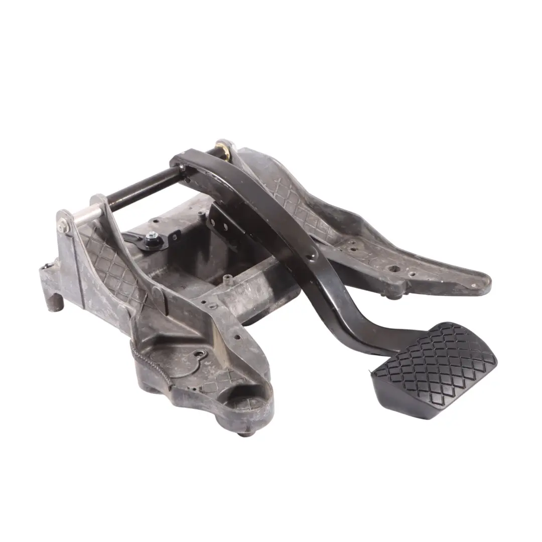 Volkswagen Toureg 7L Brake Pedal Acceleration Pedal Mount Automatic - SKU RHD-7L0723117A - Part number 7L0723117A