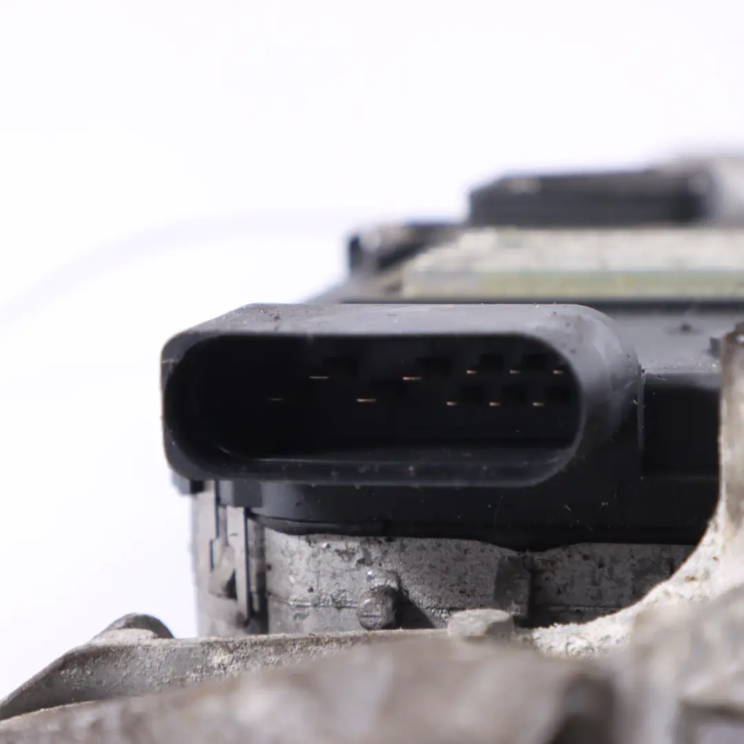 Tuareg 7L Windscreen Front Wiper Arm Mechanism Motor 7L6955023A to Volkswagen with Part number 7L0955602B Volkswagen Tuareg 7L Windscreen Front Wiper Arm Mechanism Motor 7L6955023A - SKU RHD-7L0955602B - Part number 7L0955602B