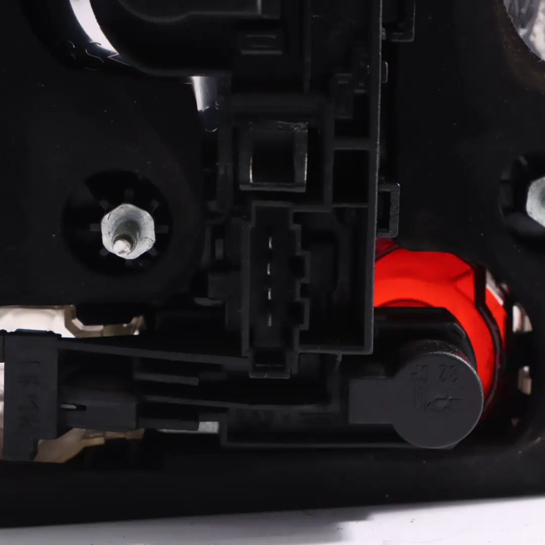 7L Light Trunk Lid Boot Tailgate Lamp Rear Right O/S to VW Touareg with Part number 7L6945094AA VW Touareg 7L Light Trunk Lid Boot Tailgate Lamp Rear Right O/S - SKU RHD-7L6945094AA - Part number 7L6945094AA