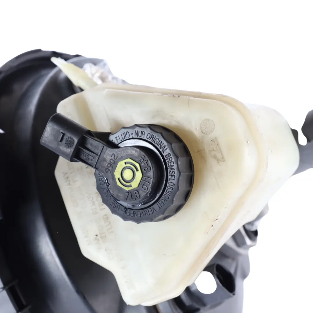 Brake Servo Booster Master Cylinder Unit to Audi Q7 4L with Part number 7L8612101E Audi Q7 4L Brake Servo Booster Master Cylinder Unit - SKU RHD-7L8612101E - Part number 7L8612101E