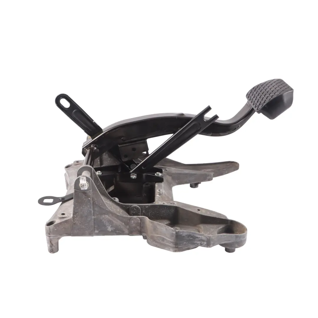 Brake Pedal Bracket Mount Holder Support 7L8723031C to Audi Q7 4L with Part number 7L8723117A Audi Q7 4L Brake Pedal Bracket Mount Holder Support 7L8723031C - SKU RHD-7L8723117A - Part number 7L8723117A