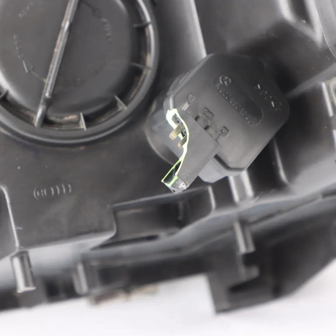 Headlight Headlamp Front Lamp Right O/S to Mercedes ML W163 with Part number A1638204861 Mercedes ML W163 Headlight Headlamp Front Lamp Right O/S - SKU rhd-A1638204861 - Part number A1638204861