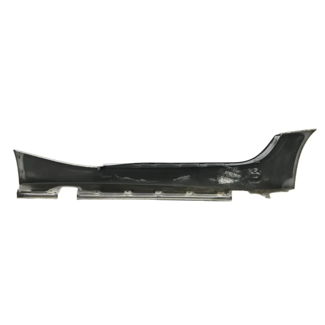 Gonna laterale destra Pannello striscia Titansilber - 354 per BMW Z4 E85 con numero di parte 0031108 BMW Z4 E85 Gonna laterale destra Pannello striscia Titansilber - 354 - SKU 0031108-TS - Numero di parte 0031108