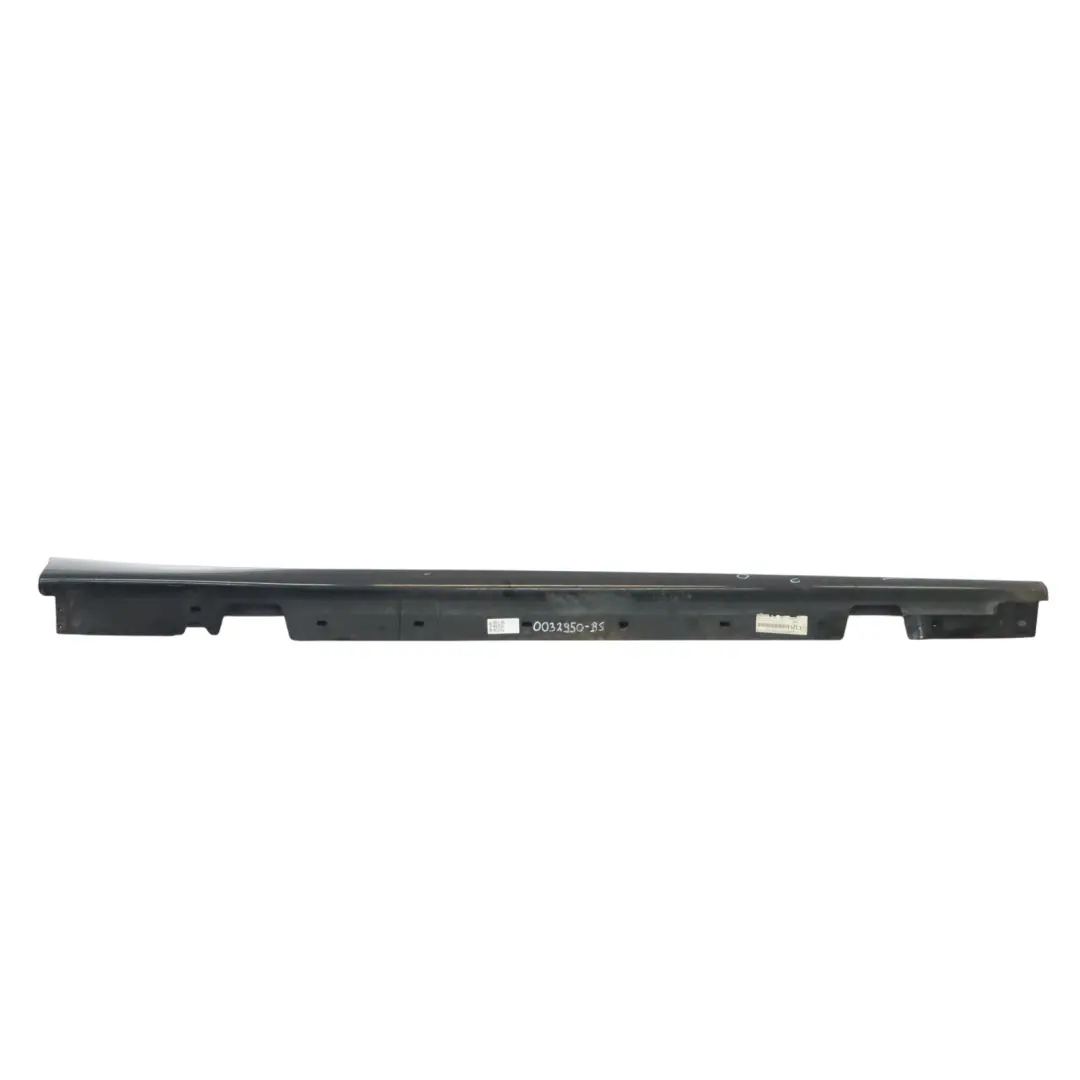 Faldón lateral derecho Zafiro negro metalizado - 475 para BMW E90 E91 con número de pieza 0032950 BMW E90 E91 Faldón lateral derecho Zafiro negro metalizado - 475 - SKU 0032950-BS - Número de pieza 0032950